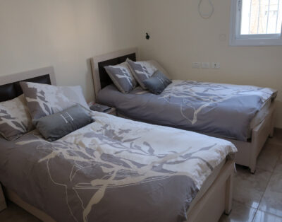 2.5 Bedroom Apartment on Ezras Torah